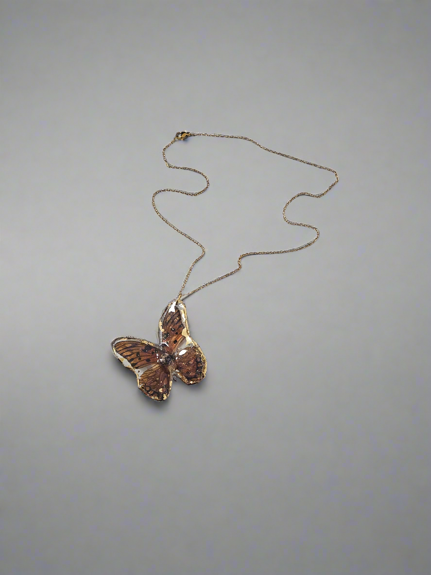 Mariposa necklace